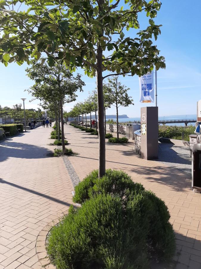 Ferienwohnungen Meerblick Herde Goehren  Exterior photo